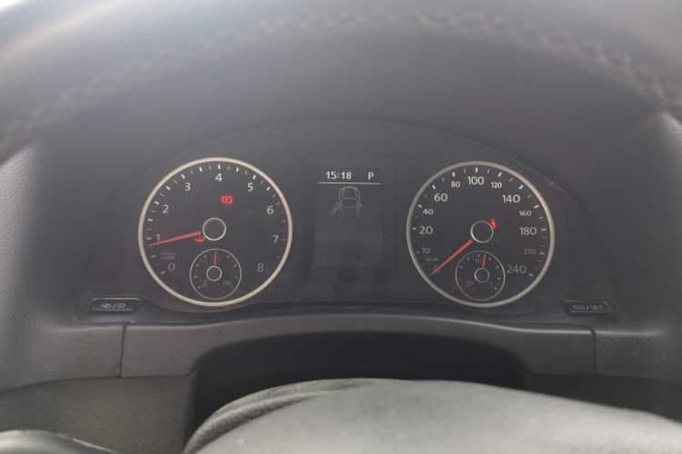 Used Volkswagen Tiguan 2017 300TSI Automatic Two-Wheel Drive Silk Road Comfort Edition Instrument Cluster