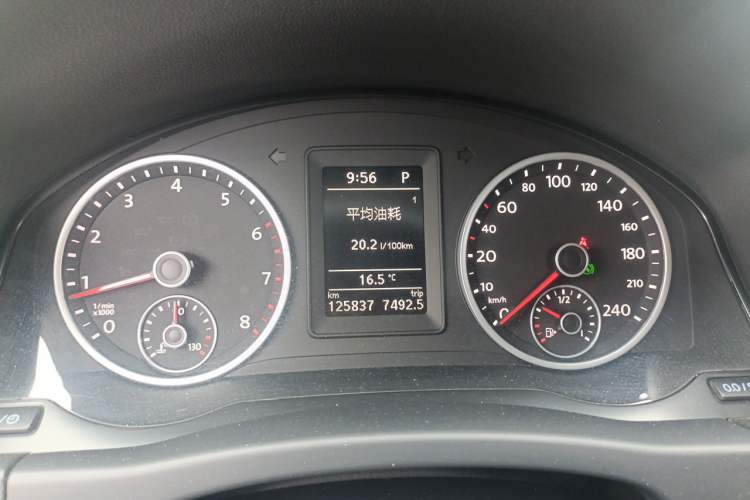 Used Volkswagen Tiguan 2017 300TSI Automatic Two-Wheel Drive Silk Road Luxury Edition Instrument Cluster