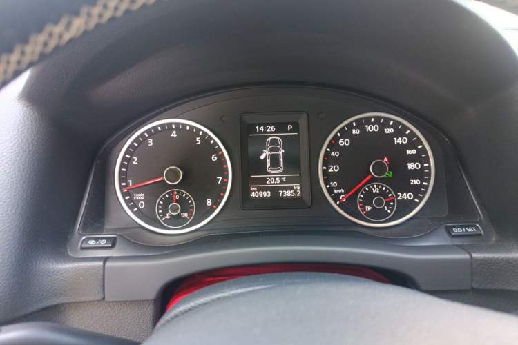 Used Volkswagen Tiguan 2017 300TSI Automatic Two-Wheel Drive Silk Road Comfort Edition Instrument Cluster