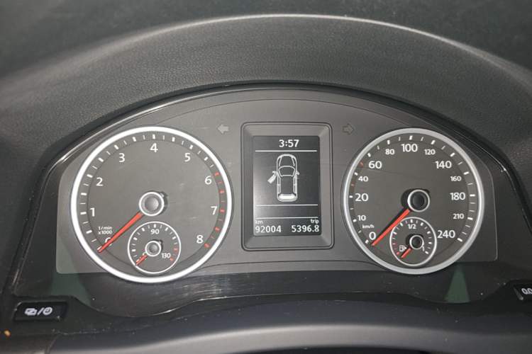 Used Volkswagen Tiguan 2017 300TSI Automatic Two-Wheel Drive Silk Road Luxury Edition Instrument Cluster