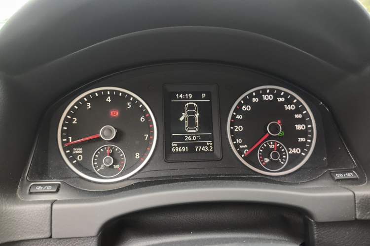 Used Volkswagen Tiguan 2017 300TSI Automatic Two-Wheel Drive Silk Road Luxury Edition Instrument Cluster