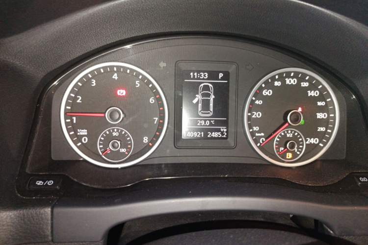 Used Volkswagen Tiguan 2017 300TSI Automatic Two-Wheel Drive Silk Road Comfort Edition Instrument Cluster