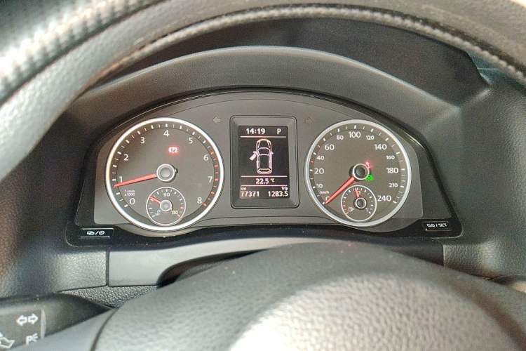 Used Volkswagen Tiguan 2017 300TSI Automatic Two-Wheel Drive Silk Road Luxury Edition Instrument Cluster