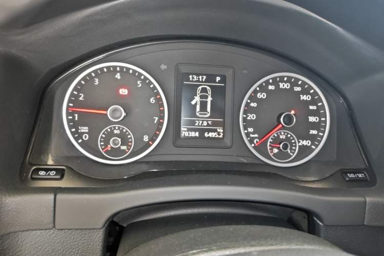 Used Volkswagen Tiguan 2017 300TSI Automatic Two-Wheel Drive Silk Road Comfort Edition Instrument Cluster
