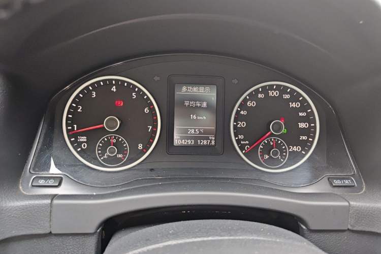Used Volkswagen Tiguan 2017 300TSI Automatic Two-Wheel Drive Silk Road Comfort Edition Instrument Cluster