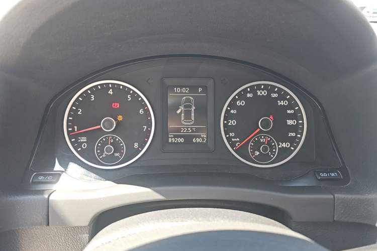 Used Volkswagen Tiguan 2017 300TSI Automatic Two-Wheel Drive Silk Road Luxury Edition Instrument Cluster