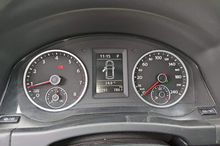 Used Volkswagen Tiguan 2017 300TSI Automatic Two-Wheel Drive Silk Road Comfort Edition Instrument Cluster