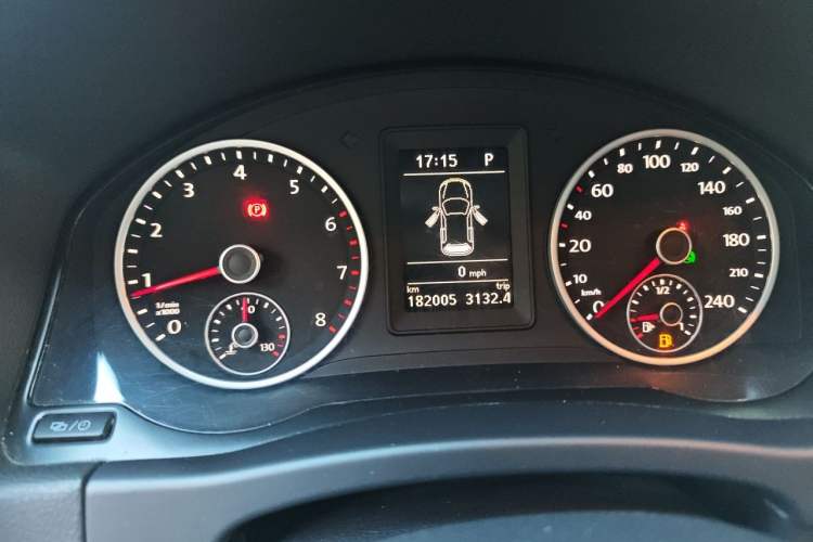 Used Volkswagen Tiguan 2017 300TSI Automatic Two-Wheel Drive Silk Road Comfort Edition Instrument Cluster
