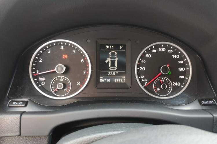 Used Volkswagen Tiguan 2017 300TSI Automatic Two-Wheel Drive Silk Road Comfort Edition Instrument Cluster