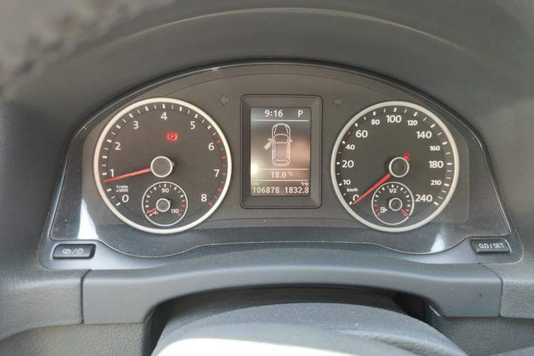 Used Volkswagen Tiguan 2017 300TSI Automatic Two-Wheel Drive Silk Road Comfort Edition Instrument Cluster