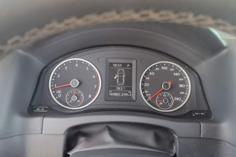 Used Volkswagen Tiguan 2017 300TSI Automatic Two-Wheel Drive Silk Road Comfort Edition Instrument Cluster