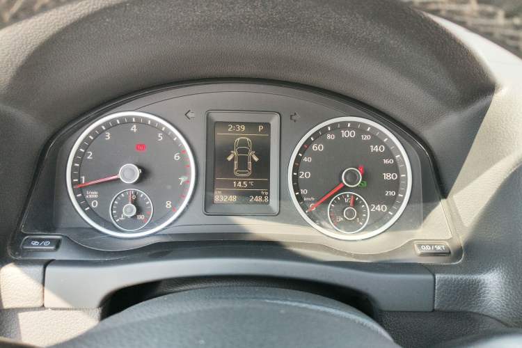 Used Volkswagen Tiguan 2017 300TSI Automatic Two-Wheel Drive Silk Road Comfort Edition Instrument Cluster