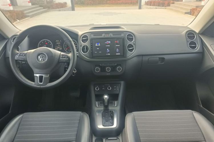 Used Volkswagen Tiguan 2017 300TSI Automatic Two-Wheel Drive Silk Road Luxury Edition Interior 3