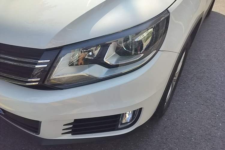 Used Volkswagen Tiguan 2017 300TSI Automatic Two-Wheel Drive Silk Road Comfort Edition Left Front Headlight