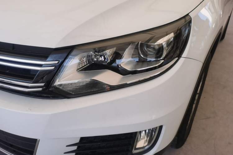 Used Volkswagen Tiguan 2017 300TSI Automatic Two-Wheel Drive Silk Road Comfort Edition Left Front Headlight