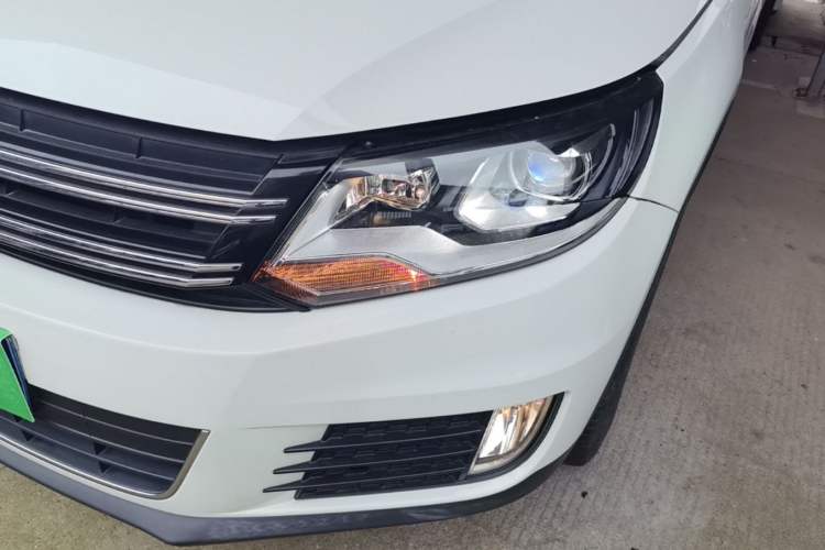Used Volkswagen Tiguan 2017 300TSI Automatic Two-Wheel Drive Silk Road Comfort Edition Left Front Headlight