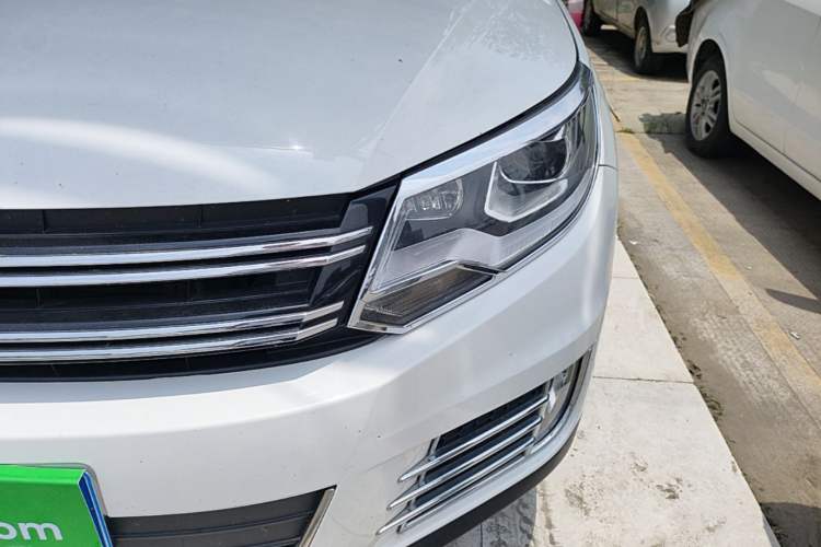 Used Volkswagen Tiguan 2017 300TSI Automatic Two-Wheel Drive Silk Road Luxury Edition Left Front Headlight