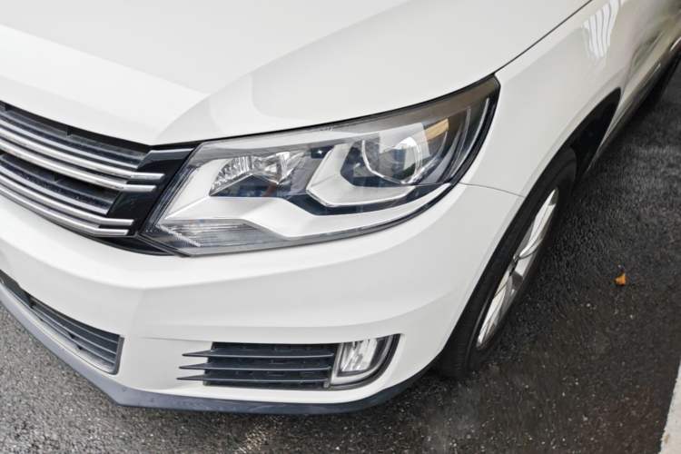 Used Volkswagen Tiguan 2017 300TSI Automatic Two-Wheel Drive Silk Road Comfort Edition Left Front Headlight