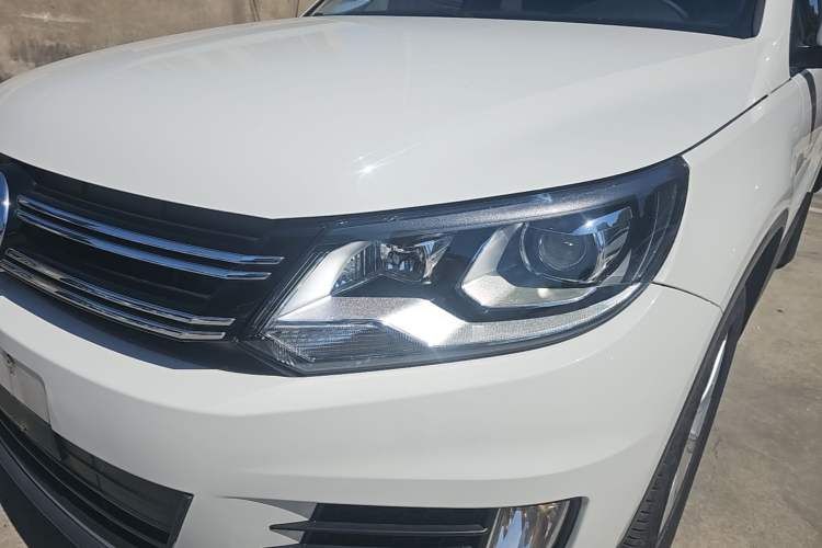 Used Volkswagen Tiguan 2017 300TSI Automatic Two-Wheel Drive Silk Road Luxury Edition Left Front Headlight
