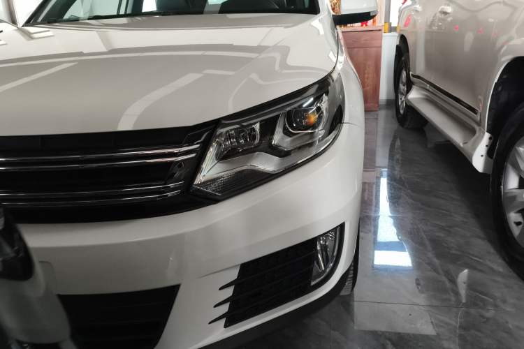 Used Volkswagen Tiguan 2017 300TSI Automatic Two-Wheel Drive Silk Road Luxury Edition Left Front Headlight