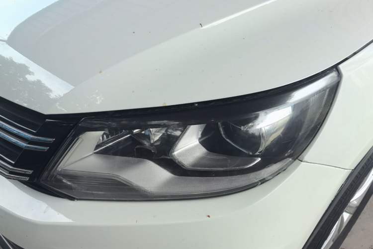 Used Volkswagen Tiguan 2017 300TSI Automatic Two-Wheel Drive Silk Road Comfort Edition Left Front Headlight