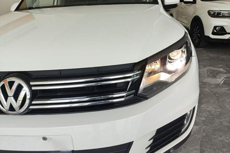 Used Volkswagen Tiguan 2017 300TSI Automatic Two-Wheel Drive Silk Road Luxury Edition Left Front Headlight