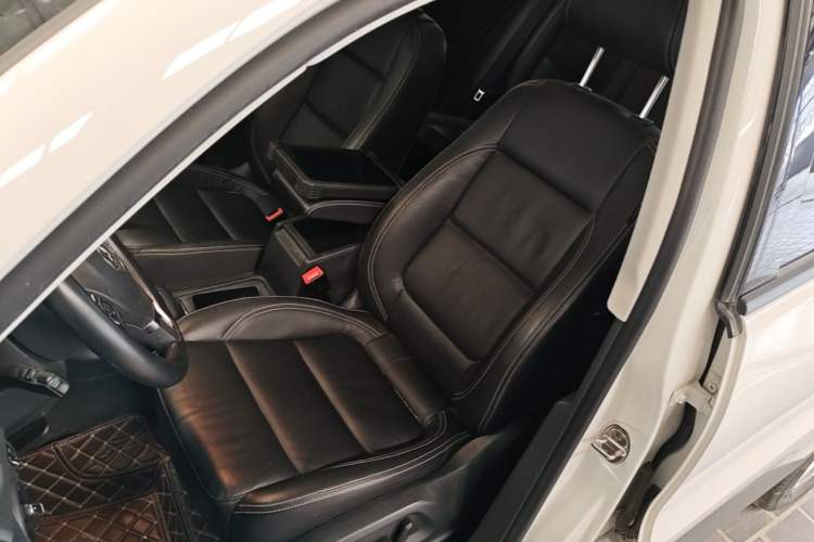 Used Volkswagen Tiguan 2017 300TSI Automatic Two-Wheel Drive Silk Road Comfort Edition Left Front Seat