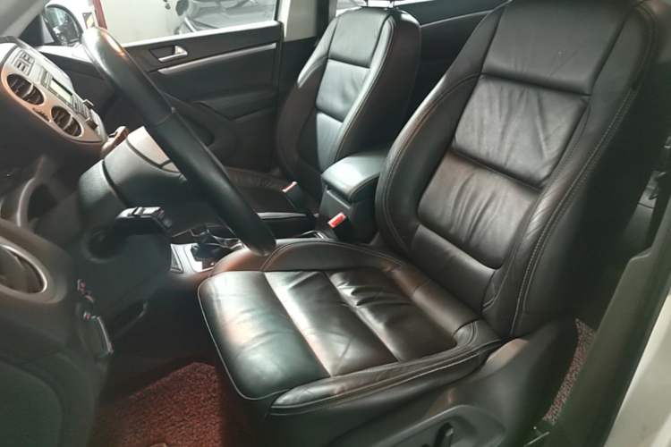 Used Volkswagen Tiguan 2017 300TSI Automatic Two-Wheel Drive Silk Road Comfort Edition Left Front Seat