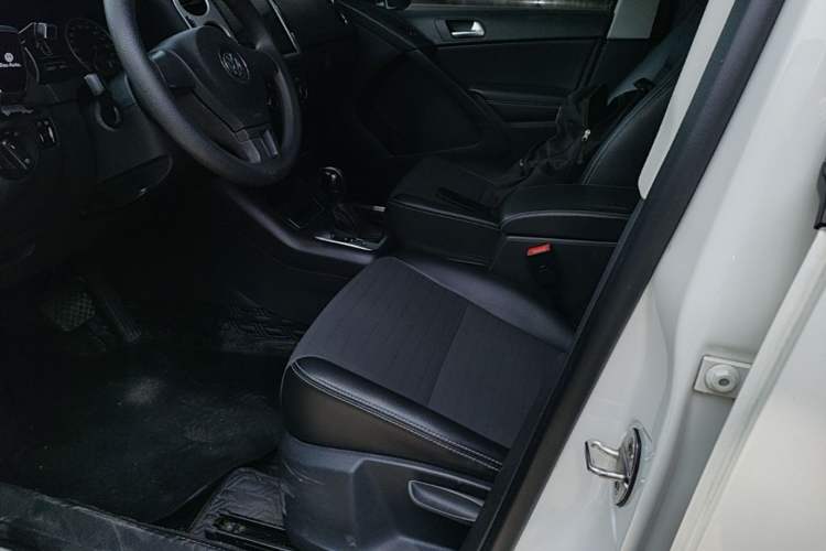 Used Volkswagen Tiguan 2017 300TSI Automatic Two-Wheel Drive Silk Road Luxury Edition Left Front Seat