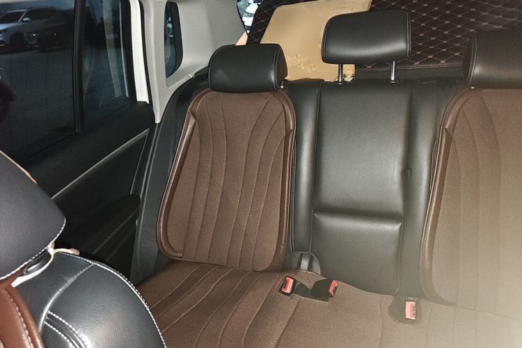 Used Volkswagen Tiguan 2017 300TSI Automatic Two-Wheel Drive Silk Road Comfort Edition Left Rear Seat