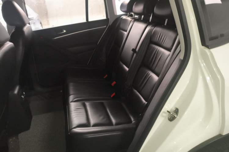 Used Volkswagen Tiguan 2017 300TSI Automatic Two-Wheel Drive Silk Road Comfort Edition Left Rear Seat