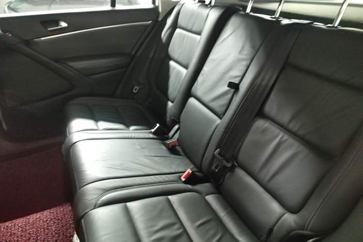 Used Volkswagen Tiguan 2017 300TSI Automatic Two-Wheel Drive Silk Road Comfort Edition Left Rear Seat
