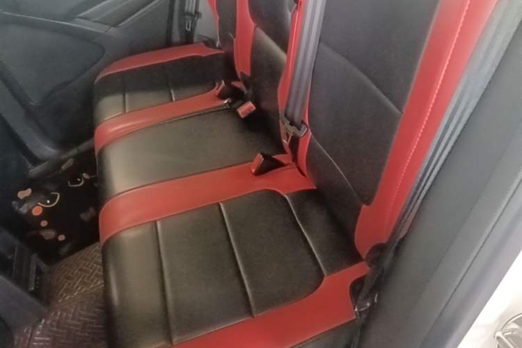 Used Volkswagen Tiguan 2017 300TSI Automatic Two-Wheel Drive Silk Road Comfort Edition Left Rear Seat
