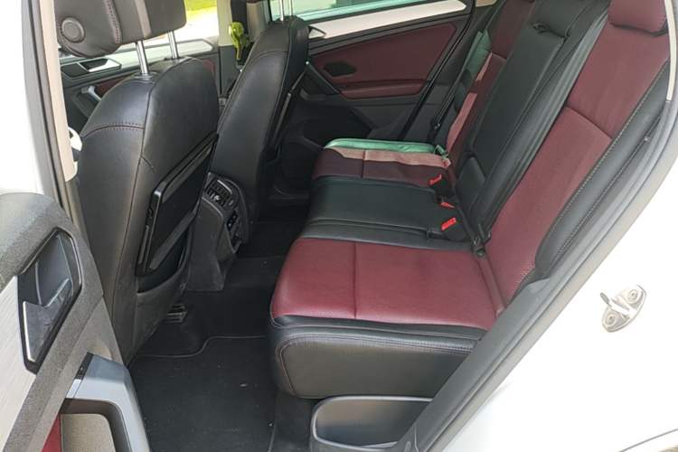 Used Volkswagen Tiguan 2017 280TSI Two-Wheel-Drive Elite Version Left Rear Seat
