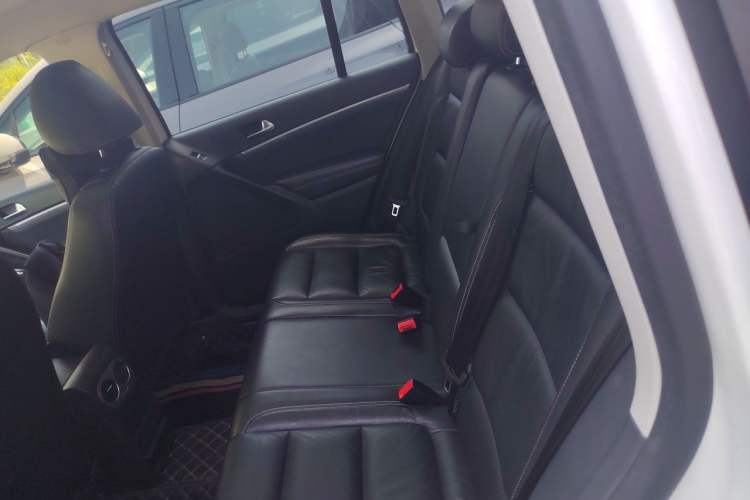 Used Volkswagen Tiguan 2017 300TSI Automatic Two-Wheel Drive Silk Road Comfort Edition Left Rear Seat