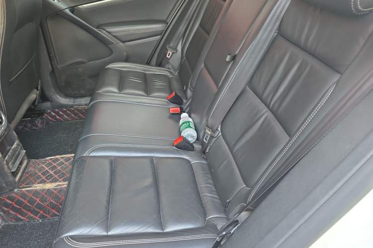 Used Volkswagen Tiguan 2017 300TSI Automatic Two-Wheel Drive Silk Road Comfort Edition Left Rear Seat