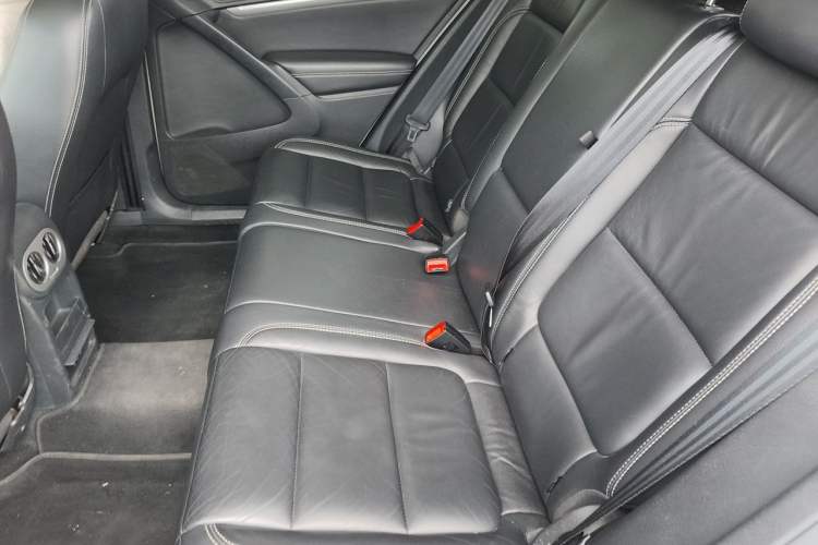 Used Volkswagen Tiguan 2017 300TSI Automatic Two-Wheel Drive Silk Road Comfort Edition Left Rear Seat