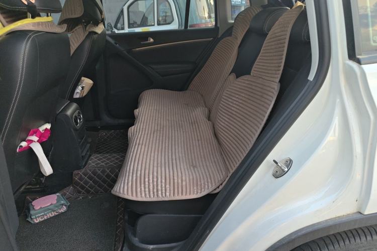 Used Volkswagen Tiguan 2017 300TSI Automatic Two-Wheel Drive Silk Road Comfort Edition Left Rear Seat