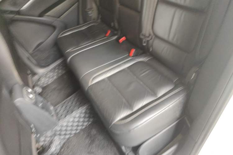 Used Volkswagen Tiguan 2017 300TSI Automatic Two-Wheel Drive Silk Road Comfort Edition Left Rear Seat
