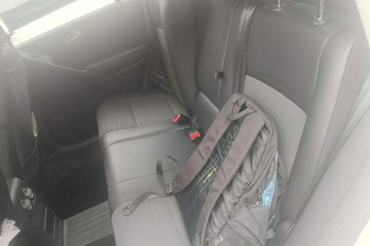 Used Volkswagen Tiguan 2017 300TSI Automatic Two-Wheel Drive Silk Road Luxury Edition Left Rear Seat
