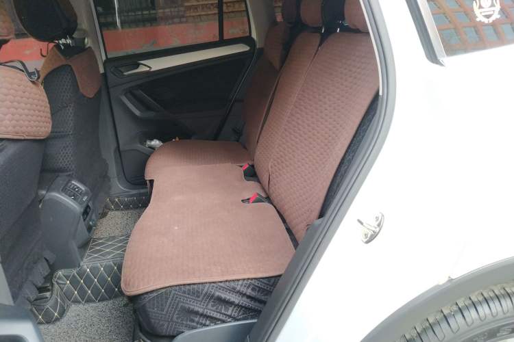 Used Volkswagen Tiguan 2017 280TSI Two-Wheel-Drive Elite Version Left Rear Seat