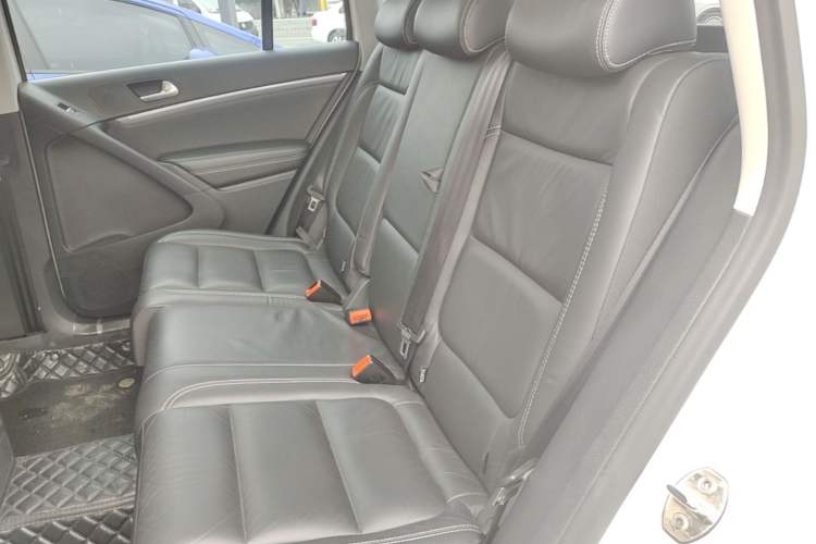 Used Volkswagen Tiguan 2017 300TSI Automatic Two-Wheel Drive Silk Road Comfort Edition Left Rear Seat