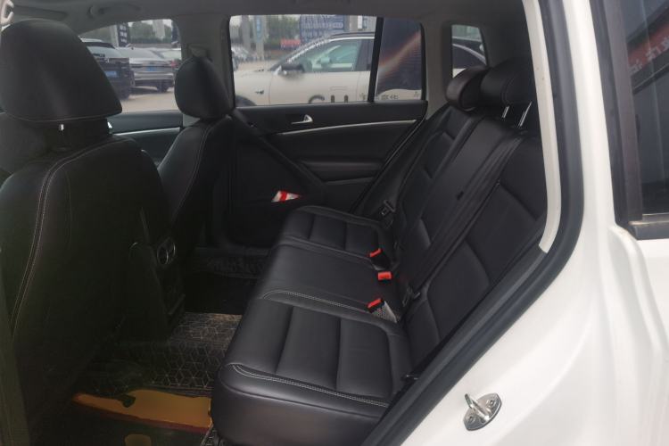 Used Volkswagen Tiguan 2017 300TSI Automatic Two-Wheel Drive Silk Road Comfort Edition Left Rear Seat
