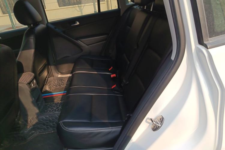 Used Volkswagen Tiguan 2017 300TSI Automatic Two-Wheel Drive Silk Road Luxury Edition Left Rear Seat