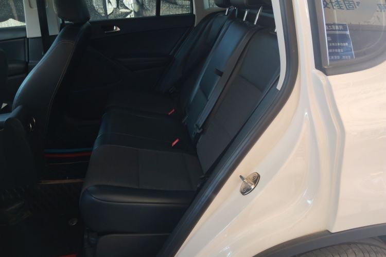 Used Volkswagen Tiguan 2017 300TSI Automatic Two-Wheel Drive Silk Road Luxury Edition Left Rear Seat