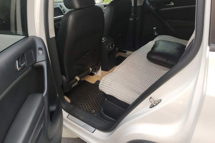 Used Volkswagen Tiguan 2017 300TSI Automatic Two-Wheel Drive Silk Road Comfort Edition Left Rear Seat