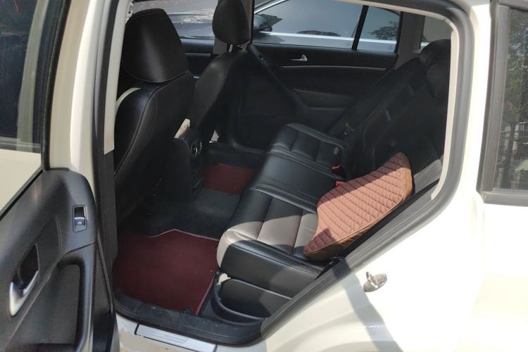 Used Volkswagen Tiguan 2017 300TSI Automatic Two-Wheel Drive Silk Road Comfort Edition Left Rear Seat