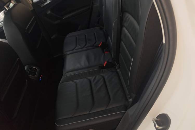 Used Volkswagen Tiguan 2017 330TSI All-Wheel-Drive Innovation Model Left Rear Seat