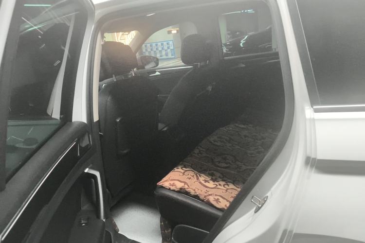 Used Volkswagen Tiguan 2017 330TSI All-Wheel-Drive Innovation Model Left Rear Seat