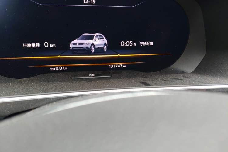 Used Volkswagen Tiguan 2017 330TSI All-Wheel-Drive Innovation Model Odometer Close Up
